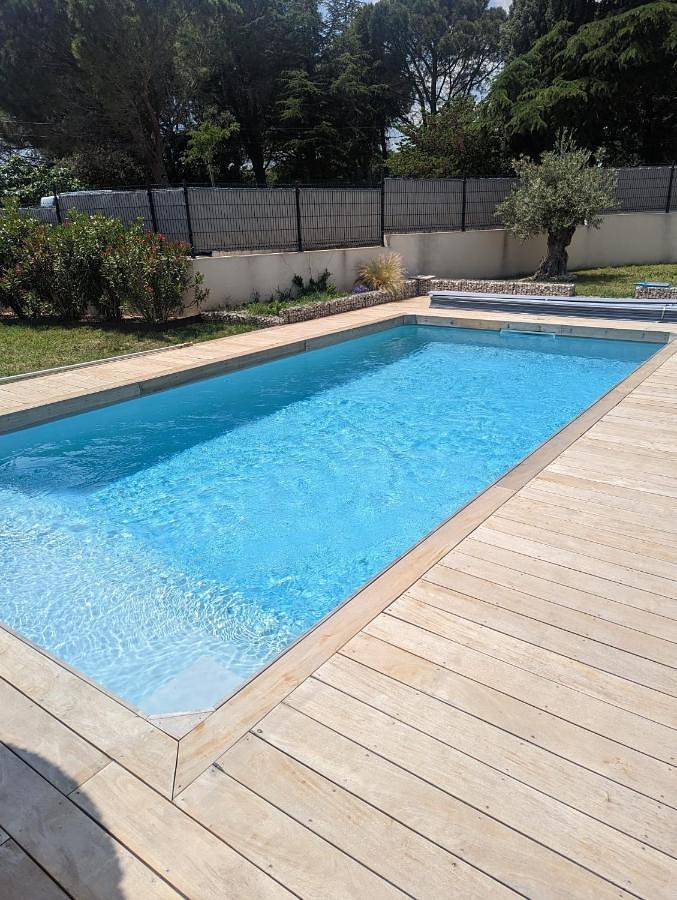 Location de vacances pour 6 personnes, avec piscine ainsi que jacuzzi et jardin à Saint-Laurent-des-Arbres - 4