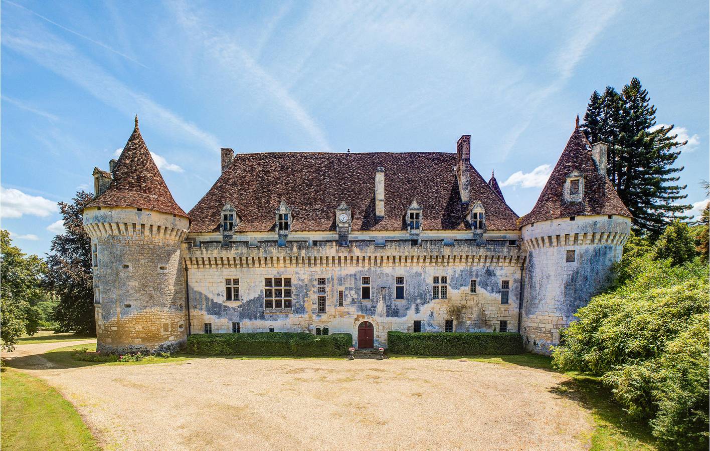 Paradis au bord de la piscine : Une escapade élégante à Saint-Martin in Saint-Martin-des-Combes, Périgord Pourpre