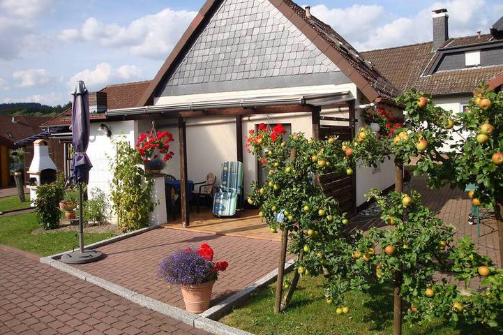Ferienhaus für 3 Personen, mit Terrasse und Garten