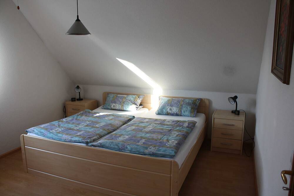 Ganze Wohnung, Ferienwohnung Karin - Ferienwohnung 94 m², 2 Schlafräume, max. 2 Pers. in Oberrimsingen, Breisach am Rhein