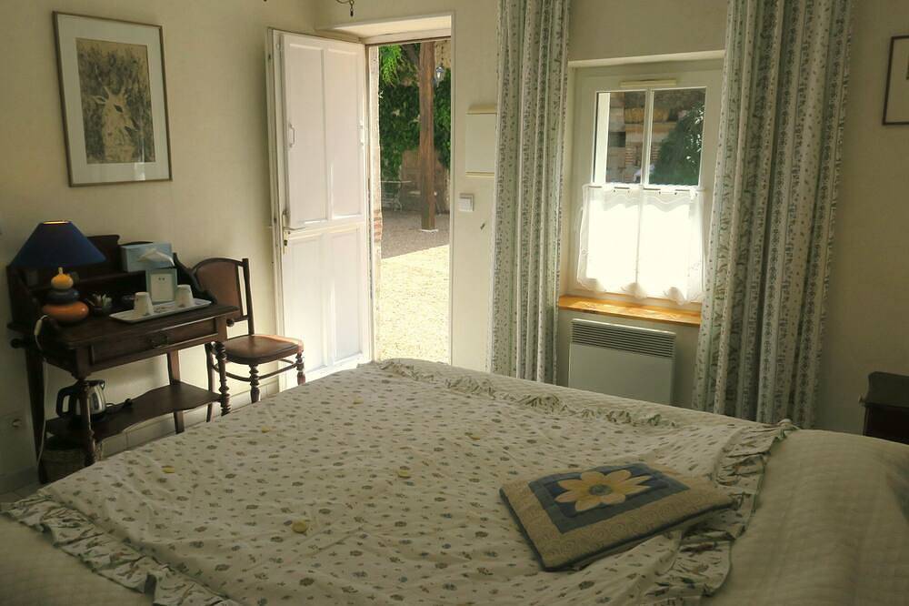 Le Logis, Chambre de charme près de Chambord, Blois et Cheverny in Montlivault, Région de Blois