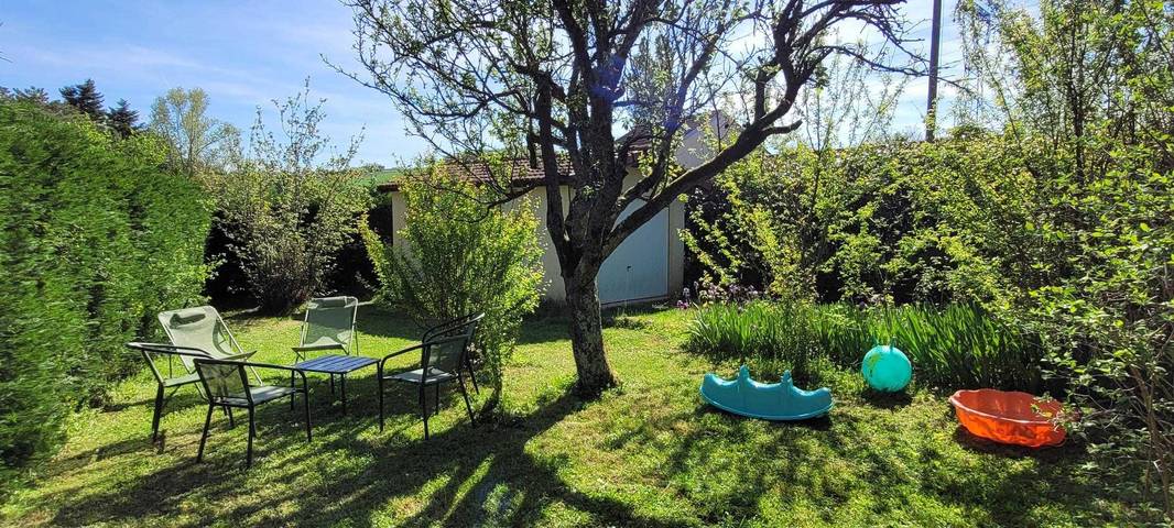 Gîte pour 7 personnes, avec terrasse et jardin ainsi que sauna et jacuzzi à Tournus - 4