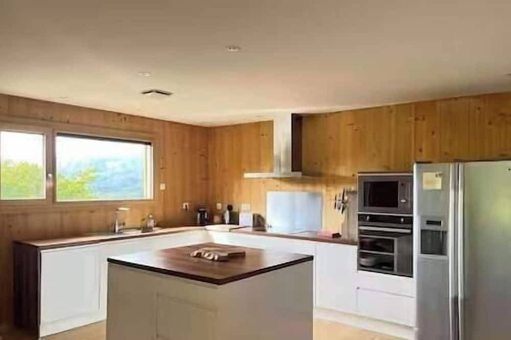 House Lidamellia-10pers.+ Jacuzzi- Large garden- Parking in Dieulefit, Región de Nyons