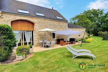 Gîte pour 5 personnes, avec jardin et terrasse à Melrand