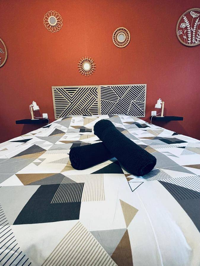 Maison d’hôte pour 2 personnes, avec terrasse ainsi que jardin et piscine, animaux acceptés à Cérans-Foulletourte - 3