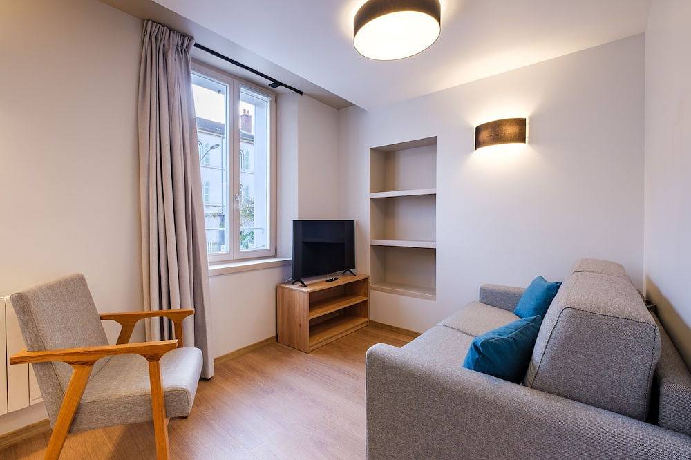 Ganze Wohnung, T2 lumineux avec Wi-Fi & cuisine équipée in Lons-le-Saunier, Jura