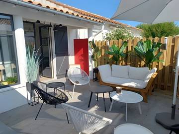 Gîte pour 6 personnes, avec terrasse et jardin dans Plage de la Grière
