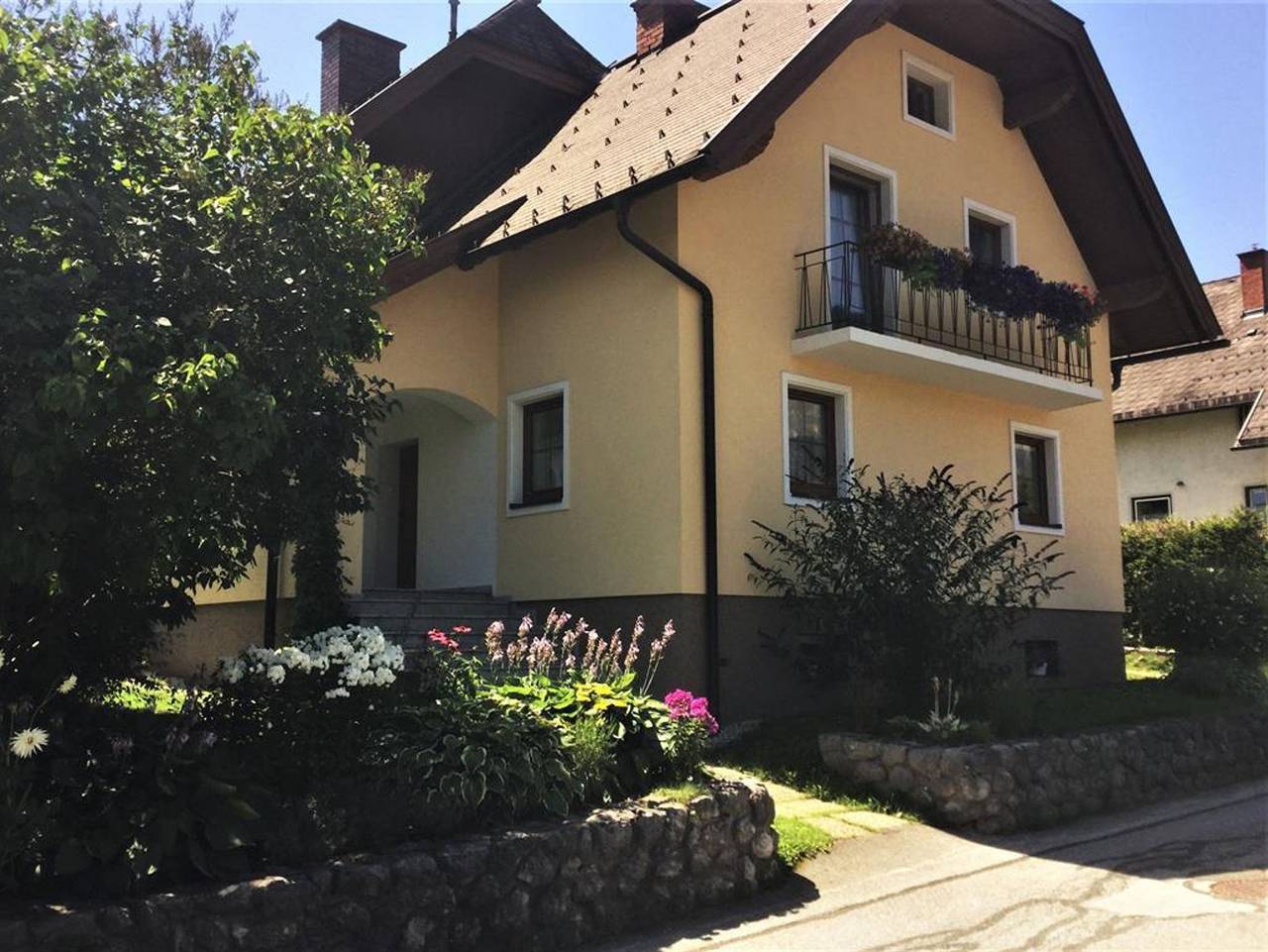 Ganze Ferienwohnung, Haus Royer - Appartement/Fewo, Bad, Wc, 2 Schlafraum in Haus, Schladming-Dachstein