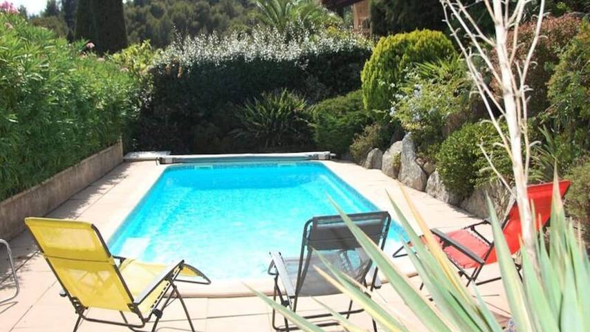 Location de vacances pour 10 personnes, avec jardin et piscine dans Cavalière