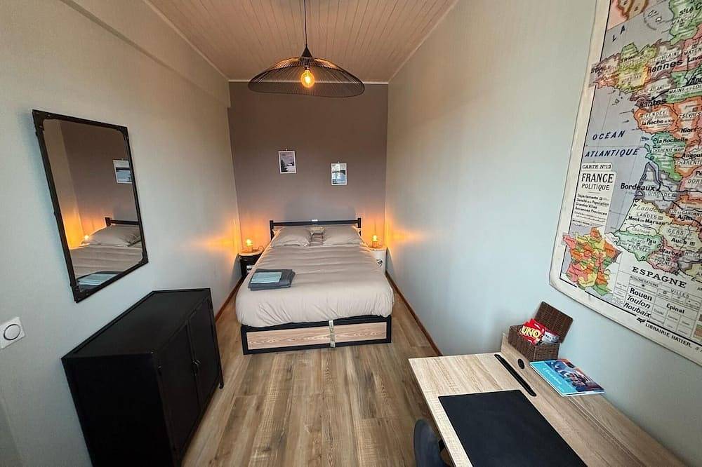 Entire apartment, Le Maya downtown in Saint-Claude (Jura), Parc naturel régional du Haut-Jura