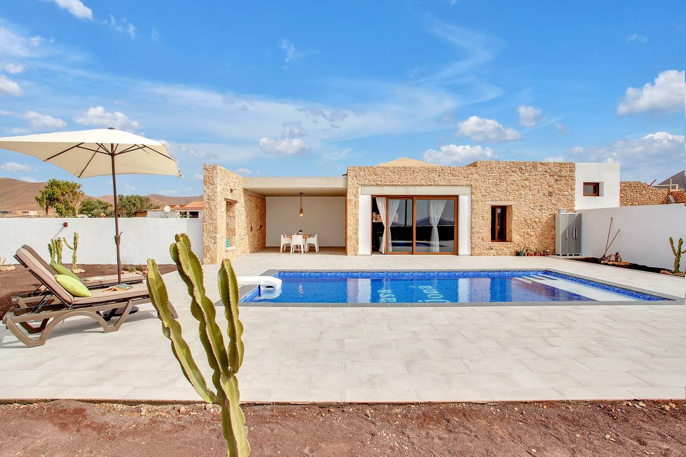 Maison de vacances Villa Rural Sajoná avec vue sur la mer, piscine et Wi-Fi in Tiscamanita, Tuineje