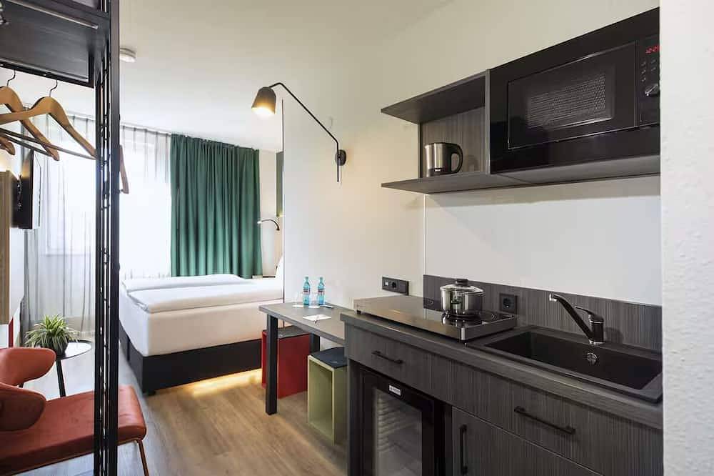 Stylish Studio Stay | Pets Welcome | Near Stuttgart City Center - 5.2 miles in Stuttgart, Stuttgart Region