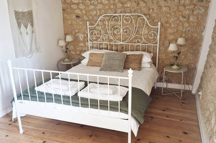 Location de vacances pour 10 personnes, avec jardin et piscine à Salles-Lavalette - 4