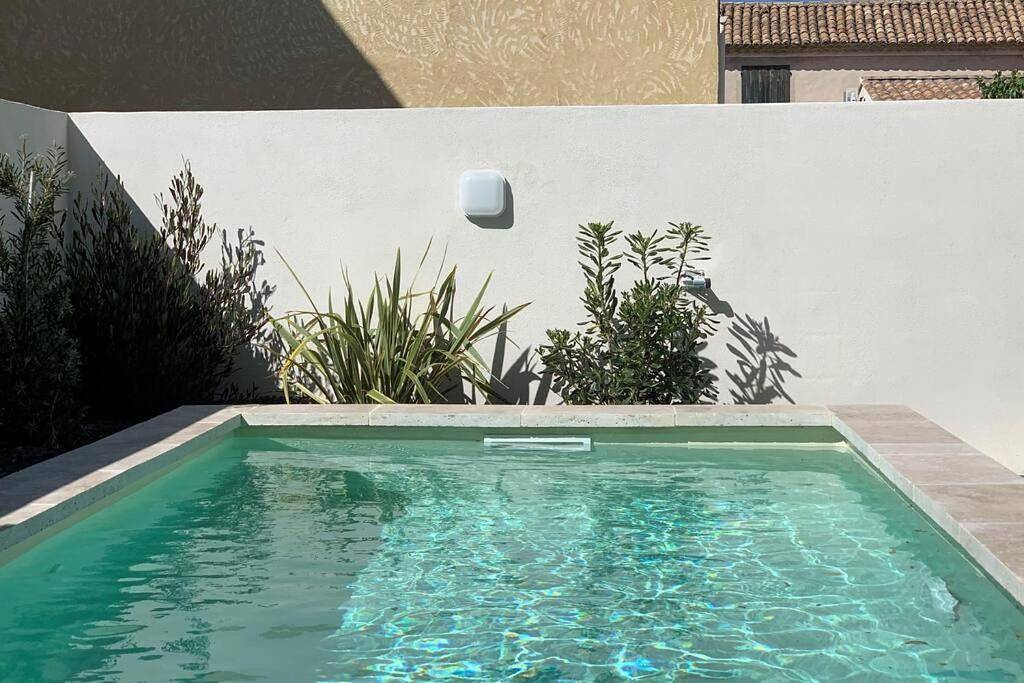 Maison de village 150 M2 au calme climatisée, piscine in Rasteau, Vaucluse