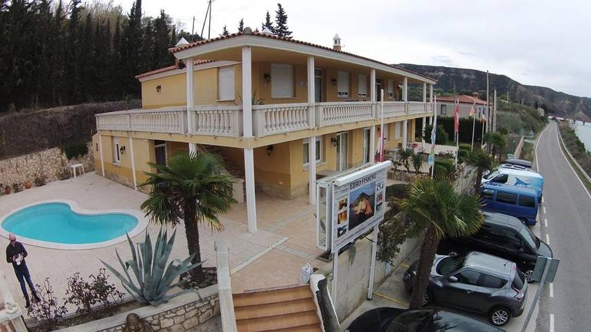 Gîte pour 4 personnes, avec Terrasse et Piscine ainsi que Vue et Vue sur le lac à Mequinenza