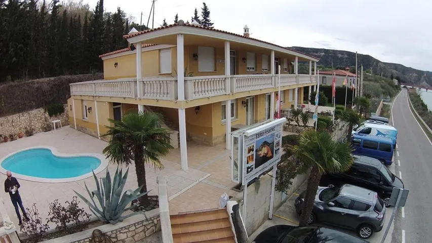 Appartement de vacances pour 4 personnes, avec piscine et vue sur le lac ainsi que terrasse et vue - 1