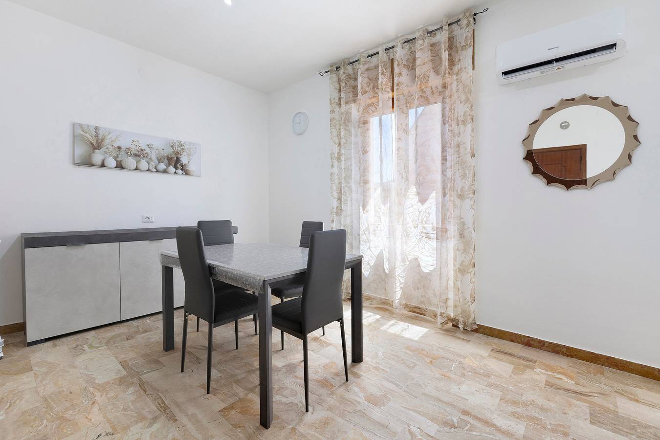 Apartamento entero, Apartamento 'Casa Vacanze Viddalba' con piscina privada, Wi-Fi y aire acondicionado in Viddalba, Provincia de Sassari