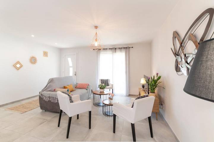 Location de vacances pour 6 personnes, avec terrasse à Saint-Étienne-de-Tulmont - 4