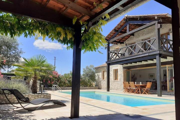 Location de vacances pour 6 personnes, avec piscine et balcon à Loubès-Bernac - 3