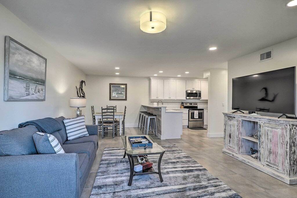 Ganze Wohnung, Florida Condo w/ Pool & Tennis: Walk to Beach! in Fernandina Beach, Amelia Island