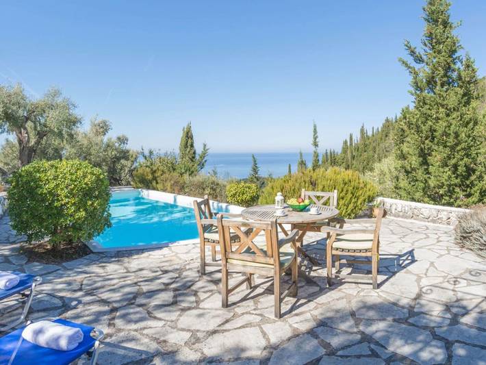 Ferienhaus für 4 Personen, mit Whirlpool und Terrasse sowie Garten und Pool in Agios Nikitas