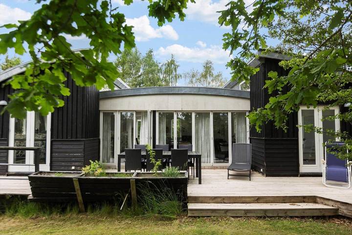 Ferieudlejning for 6 personer, med terrasse i Præstø