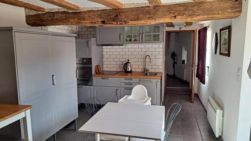Location de vacances pour 6 personnes, avec Terrasse ainsi que Jardin et Piscine à Chaveignes - 4
