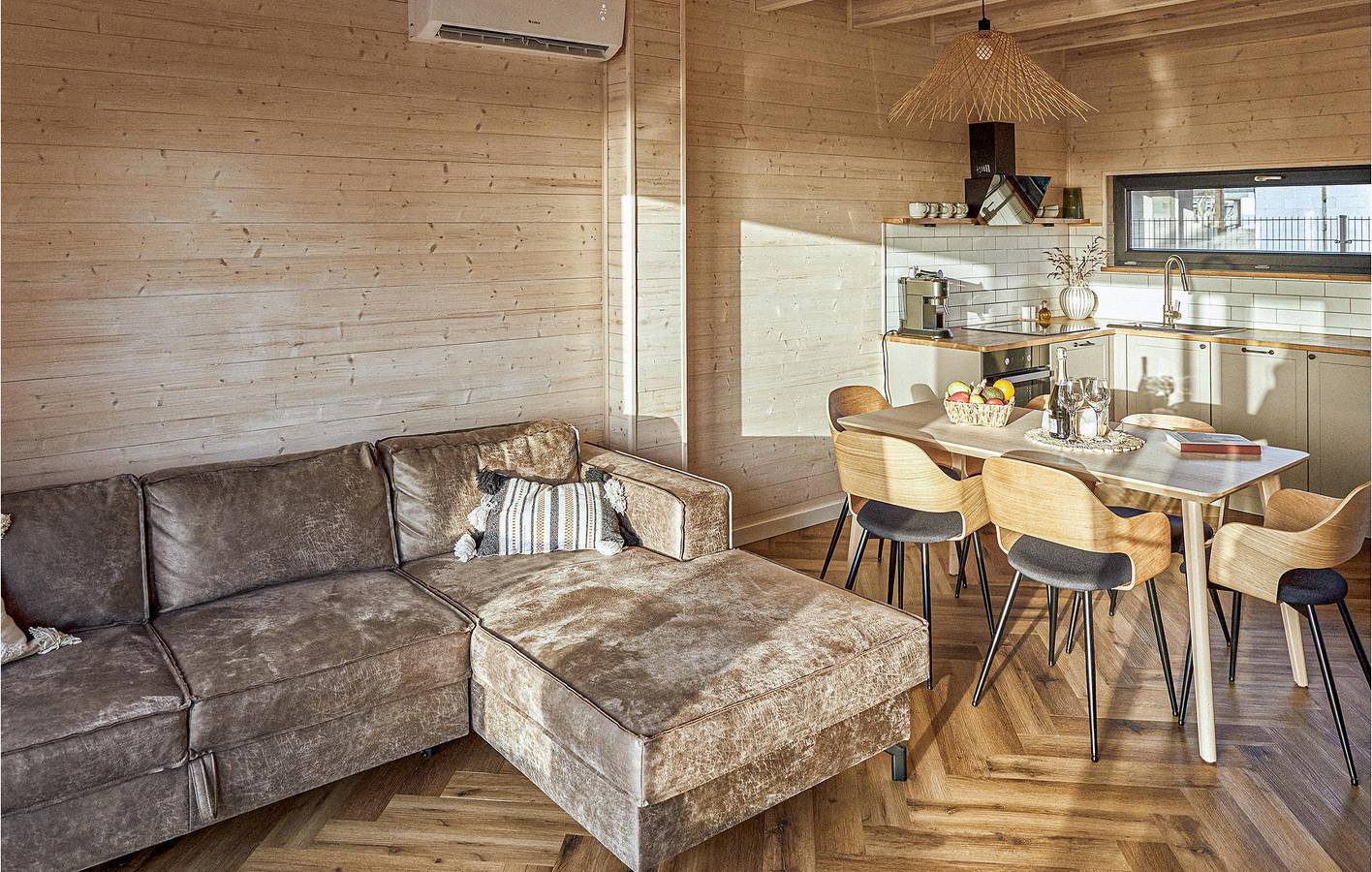 Ferienhaus für 7 Personen mit Terrasse in Trzęsacz, Powiat gryficki