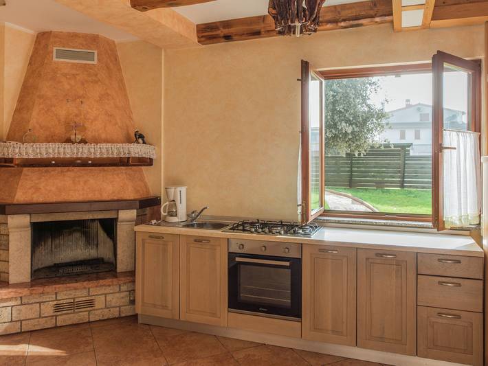 Ferienhaus für 15 Personen, mit Balkon und Balkon/Terrasse sowie Terrasse und Garten in Peroj - 4