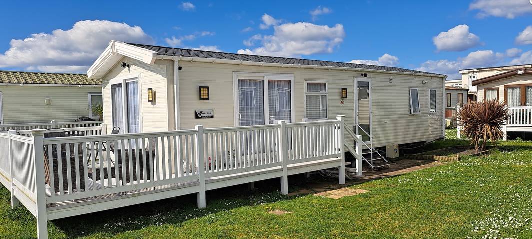 Vakantiewoning voor 6 personen, with uitzicht op zee and terras as well as uitzicht op het meer and zwembad, met huisdier in Kent