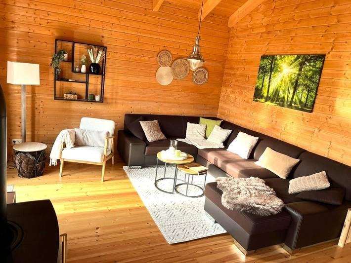 Ferienhaus für 4 Personen, mit Whirlpool und Terrasse sowie Sauna und Seeblick in Rieden (Eifel)