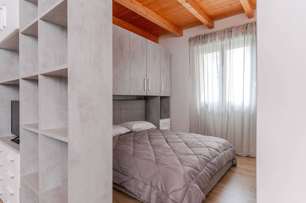 Entire apartment, Cozy Two Bedroom Apartment | Ideal Base for Exploring Milan and Brianza in Cinisello Balsamo, Milan Province