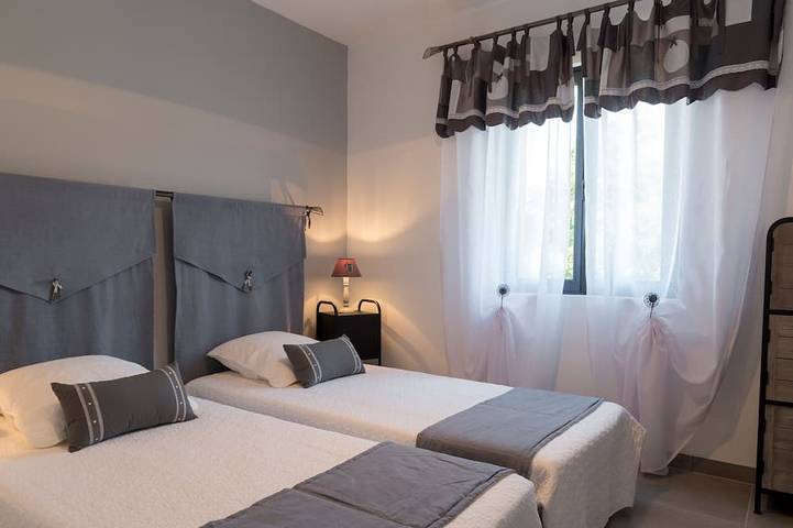 Gîte pour 6 personnes, avec terrasse et jardin à Capdrot - 3