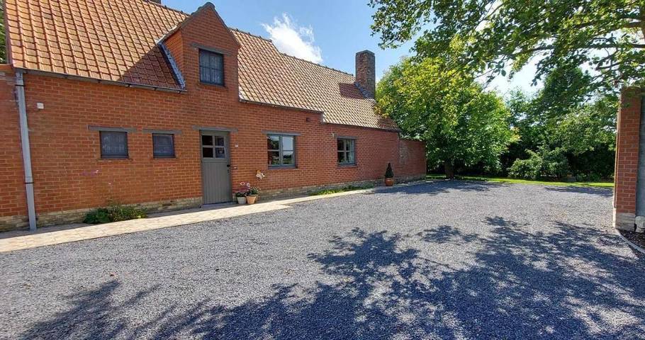 Gîte pour 8 personnes, avec jardin ainsi que terrasse et vue, animaux acceptés dans Leke (Belgique)