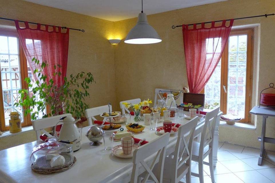 Chambres d'hôtes du Gros Chêne - Chambre Hortantia in Frampas, Haute-Marne