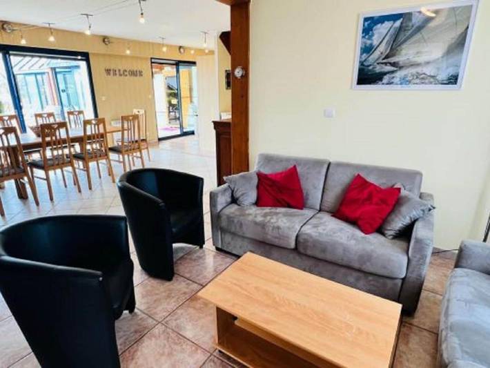 Location de vacances pour 10 personnes, avec sauna et jardin ainsi que terrasse et jacuzzi dans Plage Trenez - 3