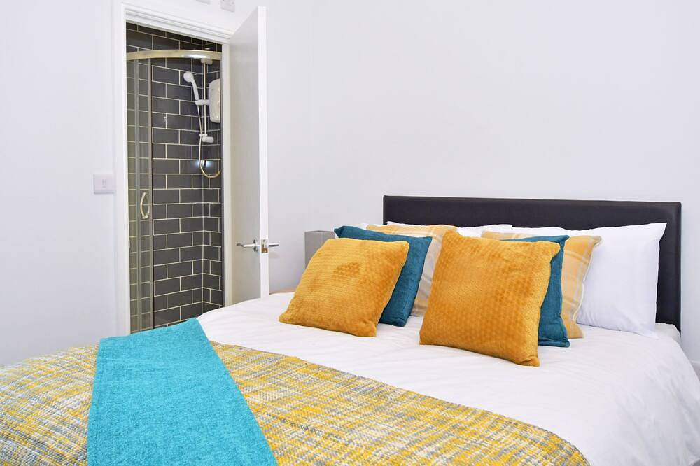 Superior-Doppelzimmer-Ensuite-With Tv in Crewe, Cheshire East