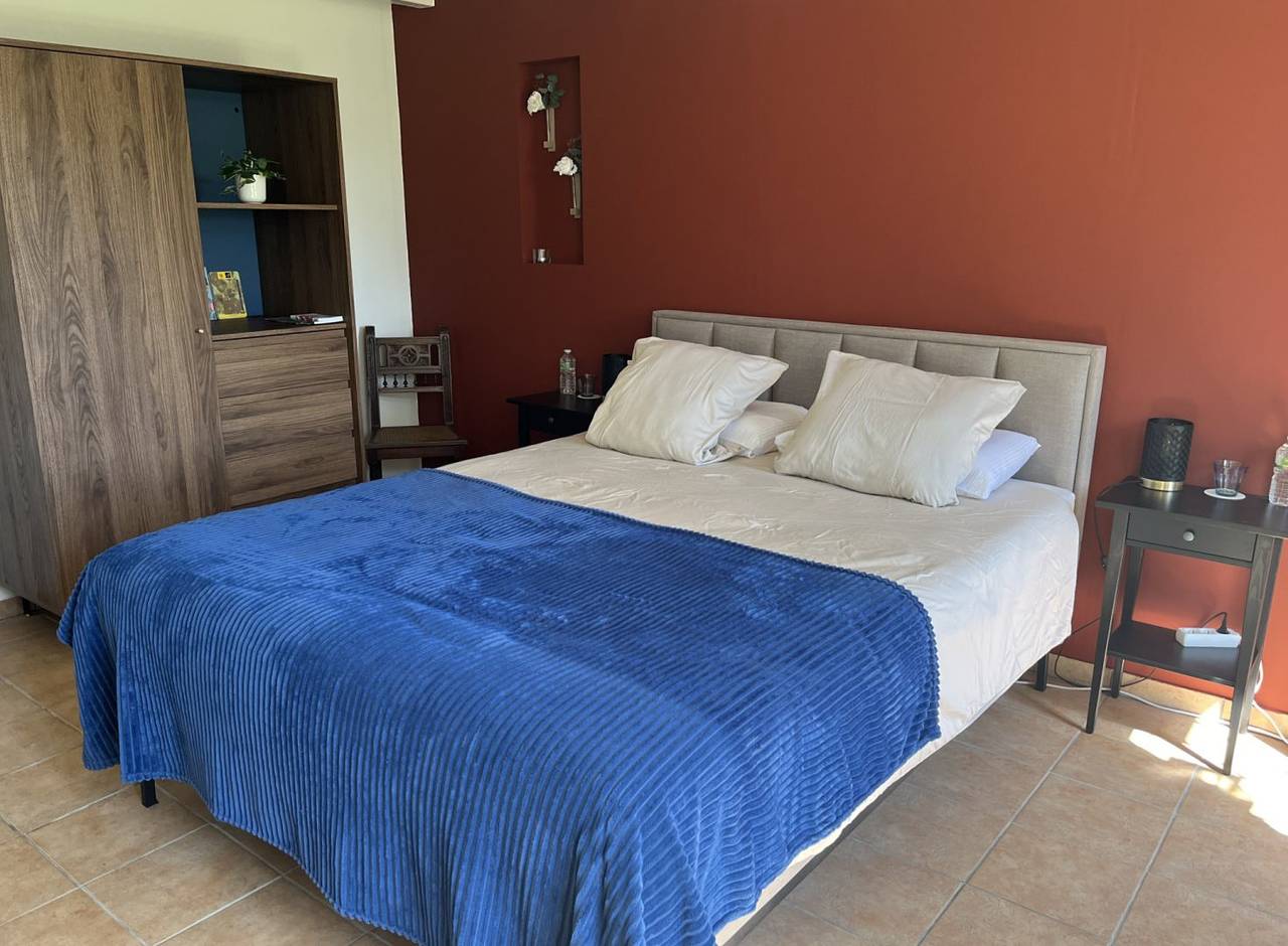 A L'Epoque - Chambre Le Coquelicot in Bouges-le-Château, Région de Châteauroux