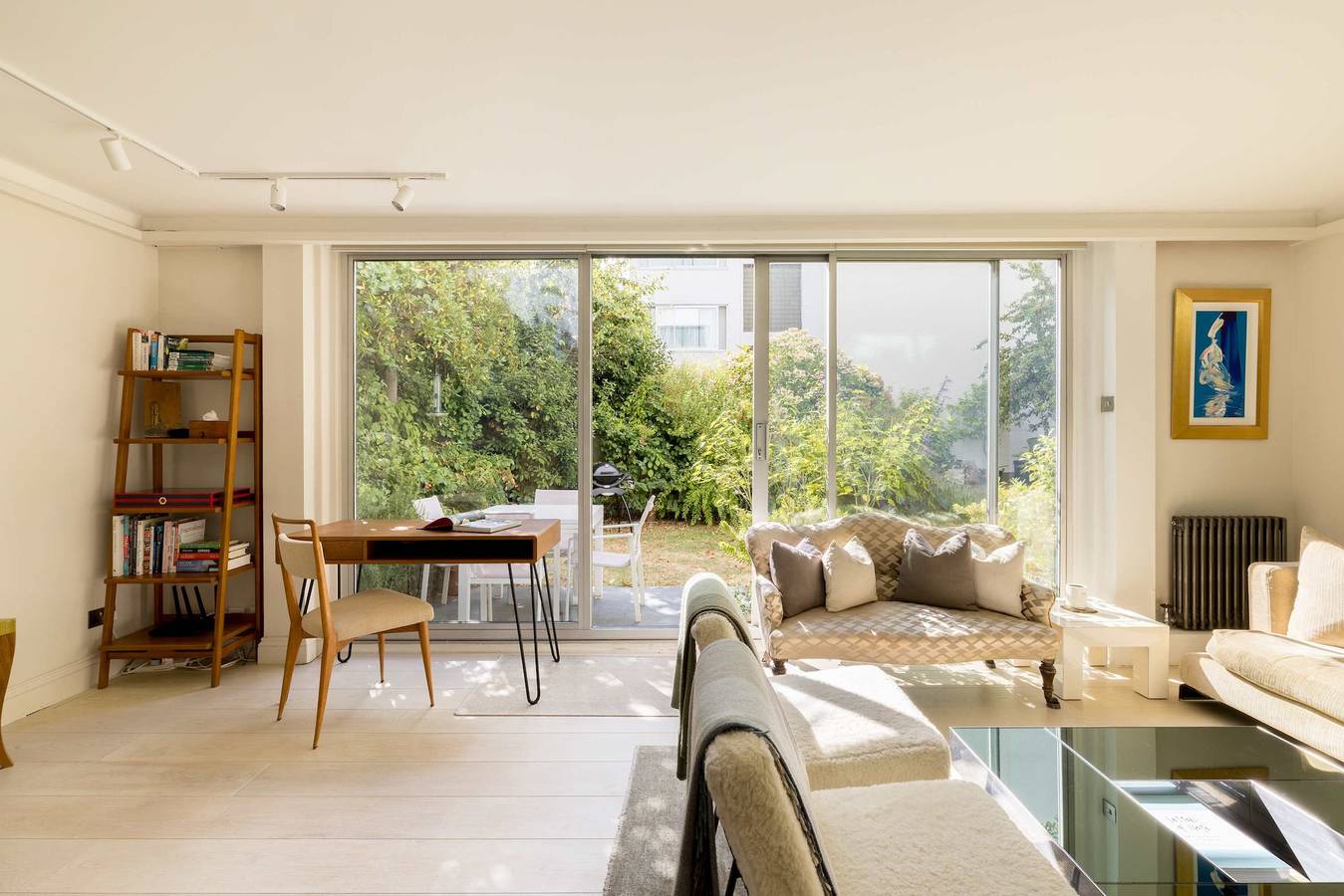 Ganze Wohnung, Kensington 2-Bed near Notting Hill with Garden in Kensington und Chelsea, London