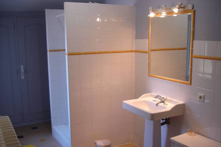 Gîte pour 6 personnes, avec piscine et jardin à Montségur-sur-Lauzon - 3