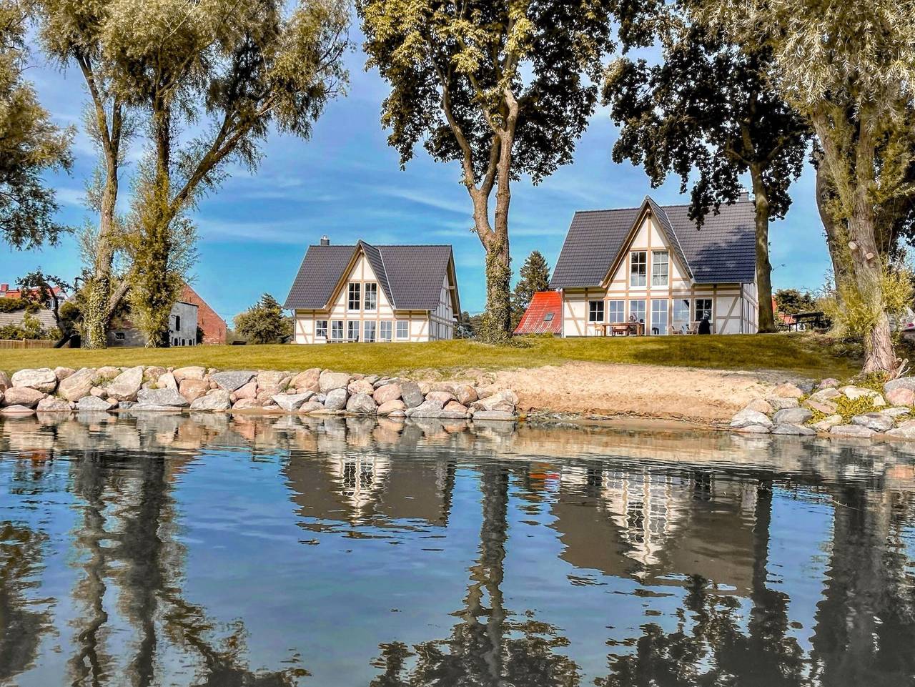 Watermark Usedom - Premium Ferienhaus direkt am Wasser mit e - Watermark Usedom - Ferienhaus Welle - Premium Ferienhaus direkt am Wasser mit eigener Badestelle in Rankwitz, Usedom