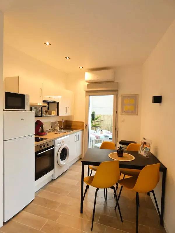 Gîte pour 2 personnes, avec terrasse dans Lac de Paladru - 4