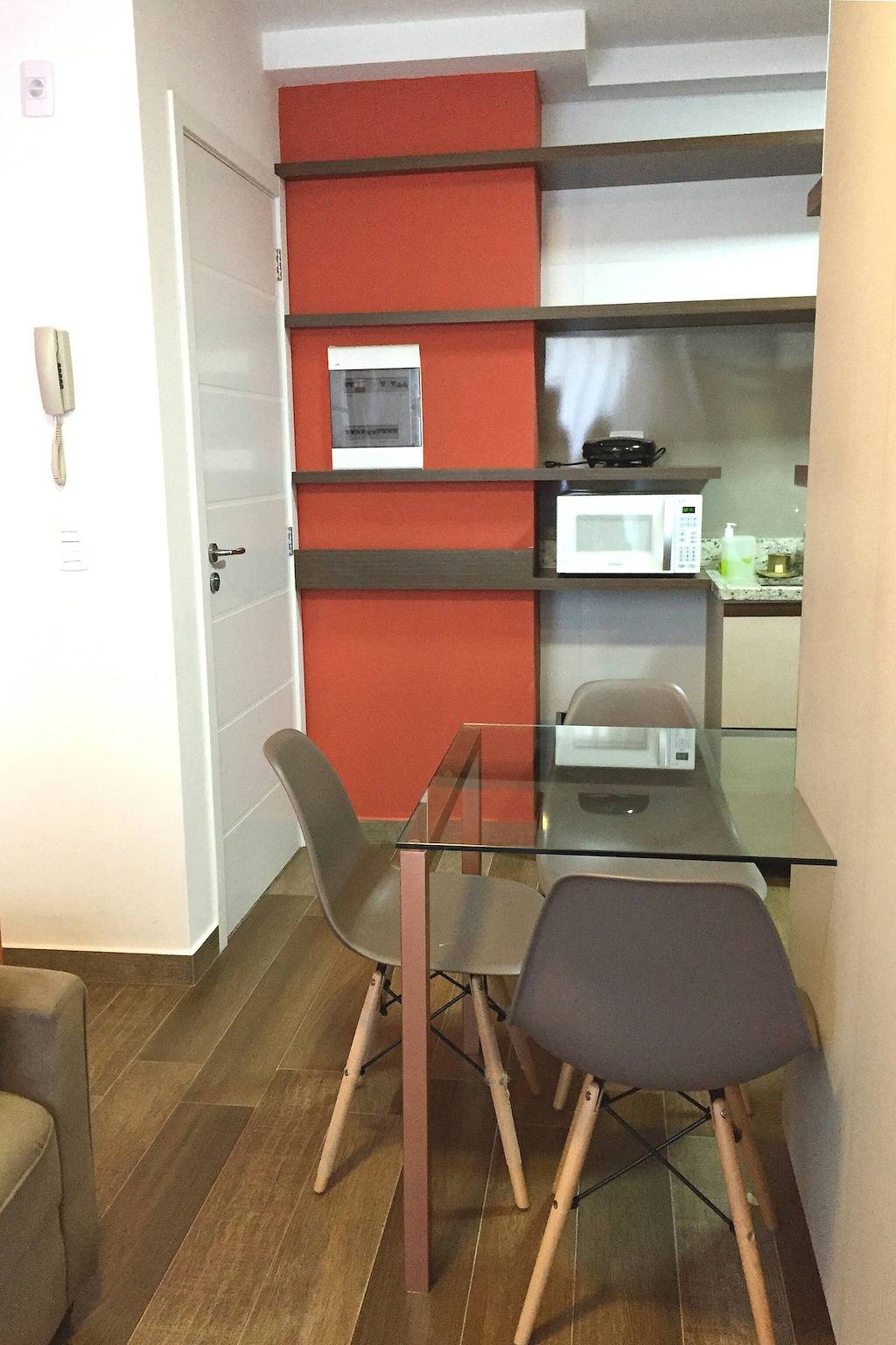 Ganze Wohnung, Schöne und komplette Wohnung, 2 Plätze, nahe dem Zentrum! in Curitiba, Paraná