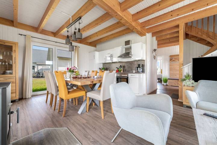Strandhaus für 8 Personen, mit Garten und Sauna, mit Haustier in Olpenitz