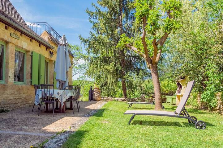 Gîte pour 6 personnes, avec Balcon et Jardin à Sergeac