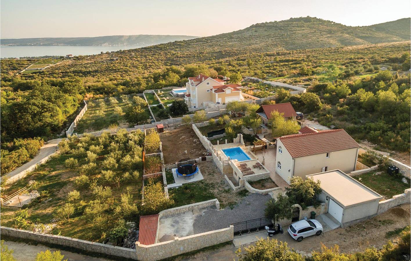 Ferienhaus für 8 Personen mit Terrasse in Kastel Novi, Kaštela