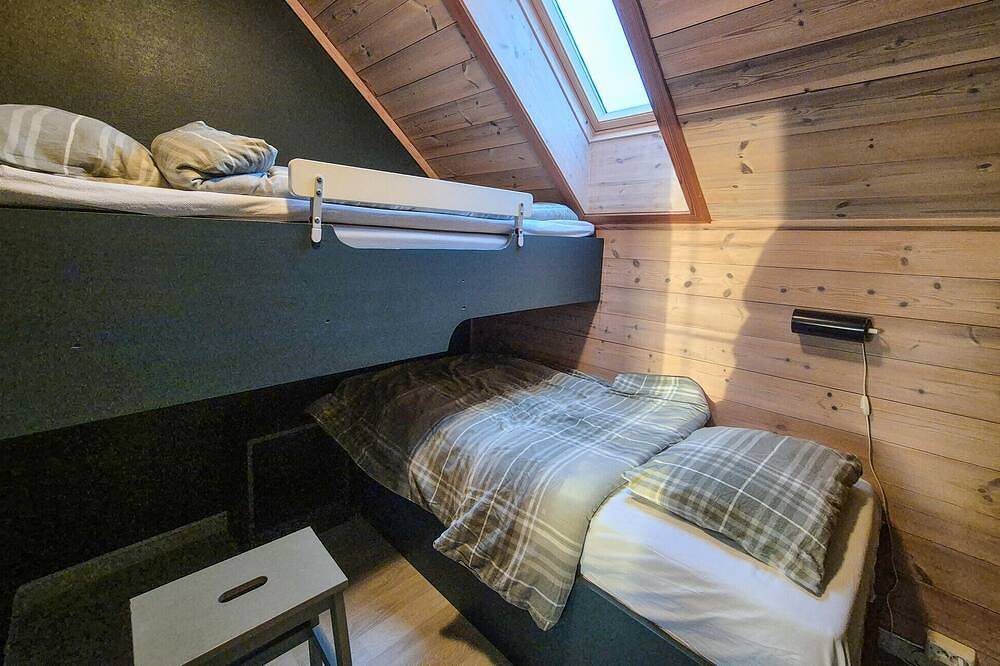 Schönes Haus in Bøvågen mit Sauna in Radøy