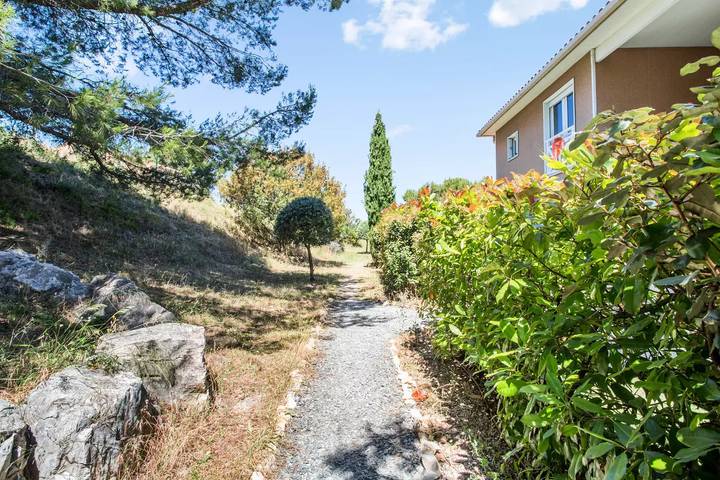 Ganze Wohnung, 2-Zimmer-Apartment - Komfort - (4 Personen) in Carnoux-en-Provence, Mittelmeerküste (Frankreich)