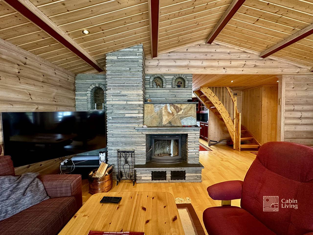 Large cabin with Sjusjøen’s best view, sauna and ski in/out in Sjusjoen, Ringsaker