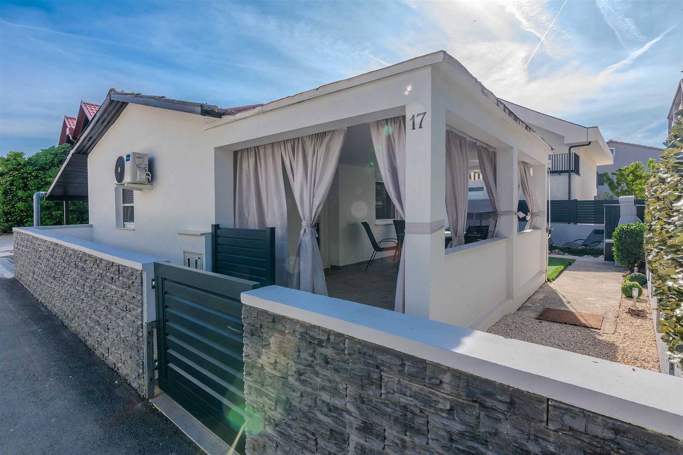 Villa pour 5 personnes avec balcon/terrasse in Vir